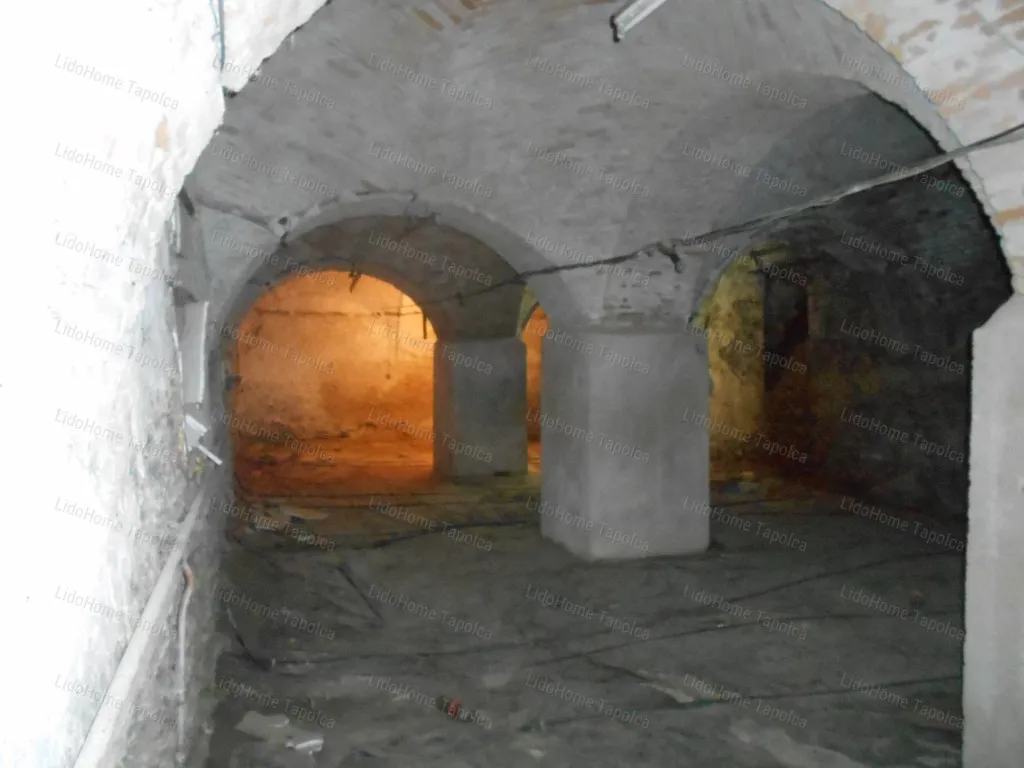 Stanze - Three-Storey Farmhouse for Renovation in Csabrendek