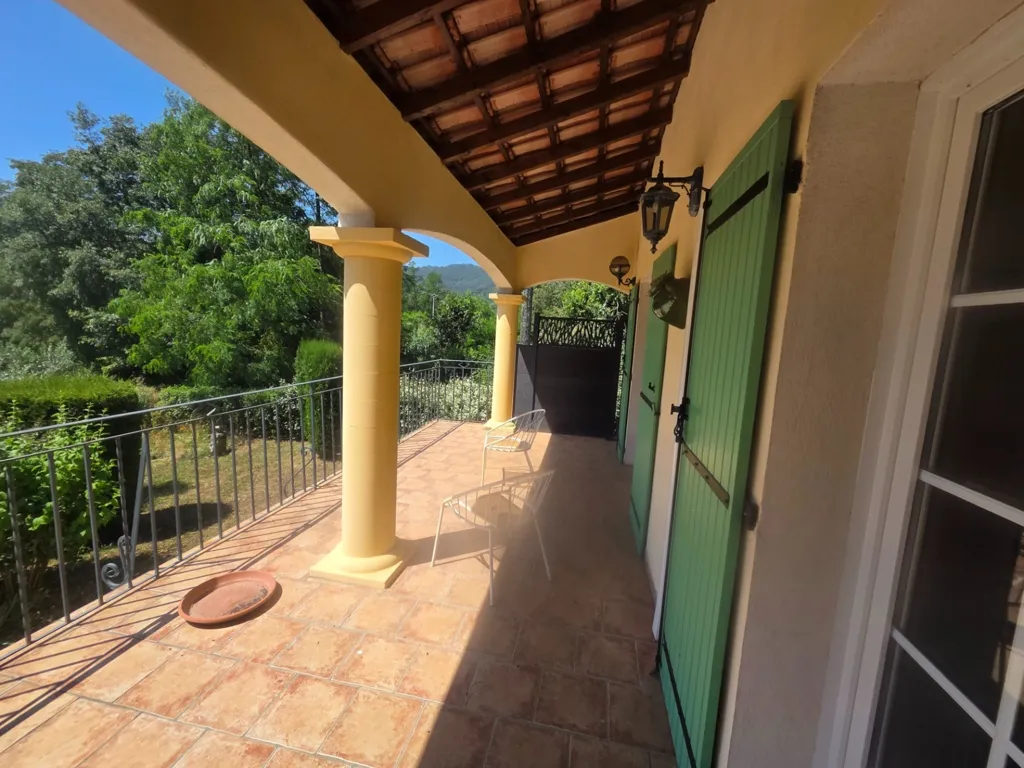 Terrass - Charming Villa with Terrace in Cendras