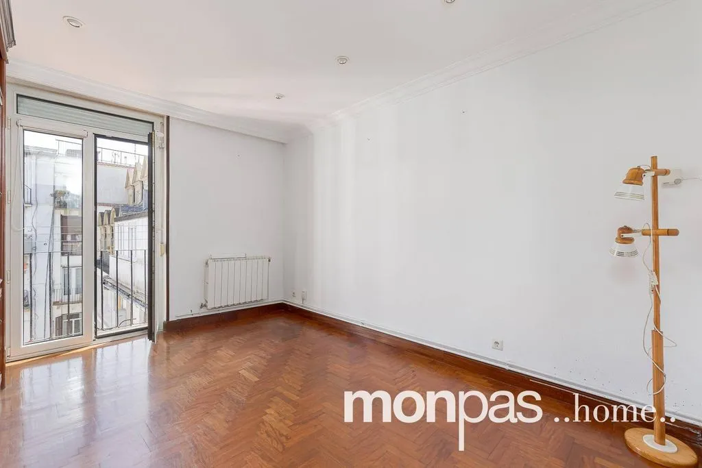 Pièces - Luxury Apartment with Central Location in San Sebastián