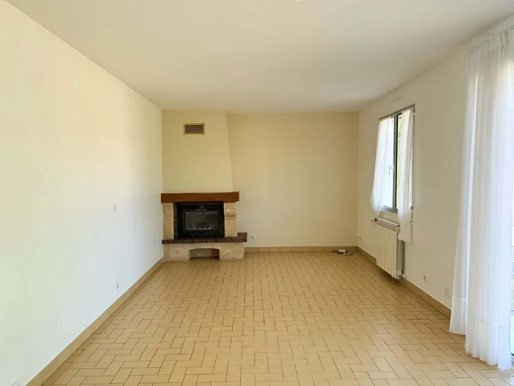 Soggiorno - Functional House with Garden in Quiet Area
