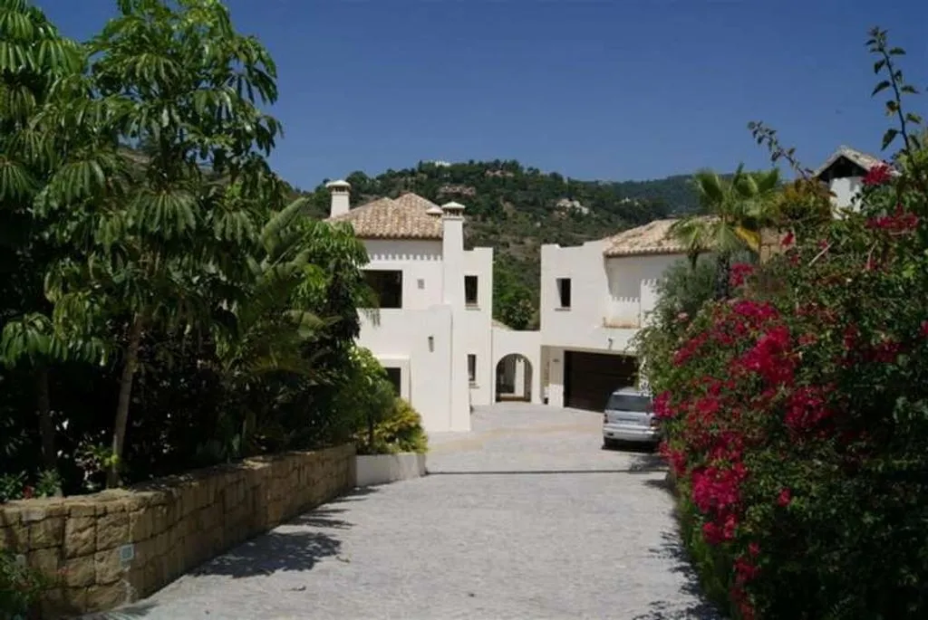 Välivaade - South-Facing Villa with Infinity Pool in Marbella