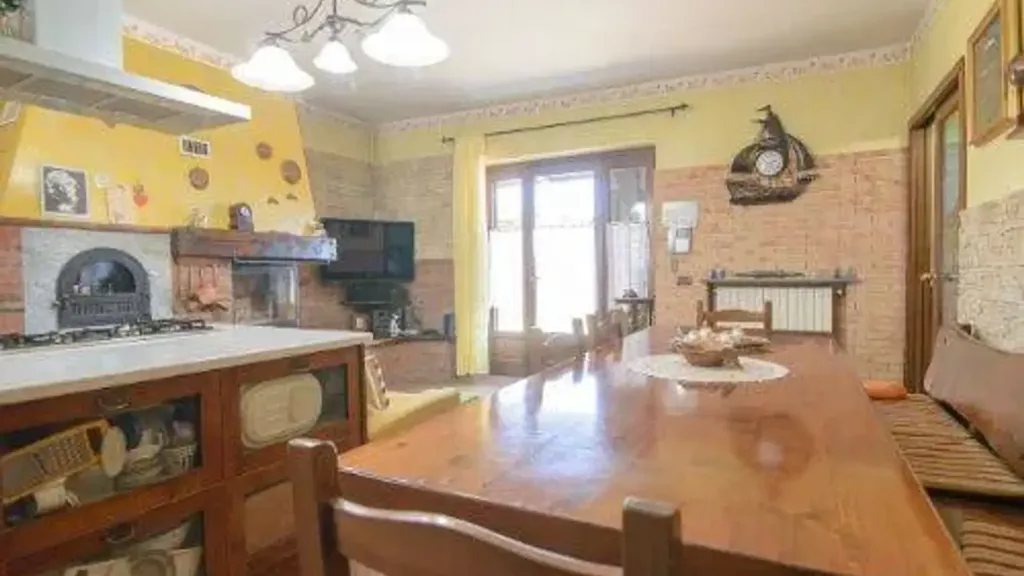 Söögituba - Rustic Villa with Garden near Mortara