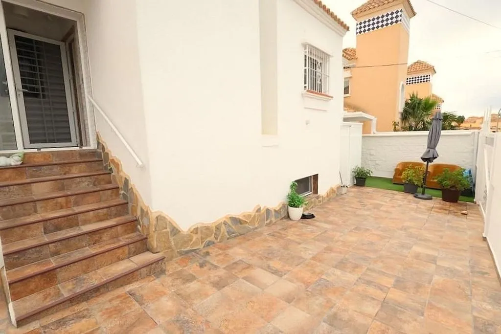 Terrasse - Luxury Villa with Pool in Villamartin
