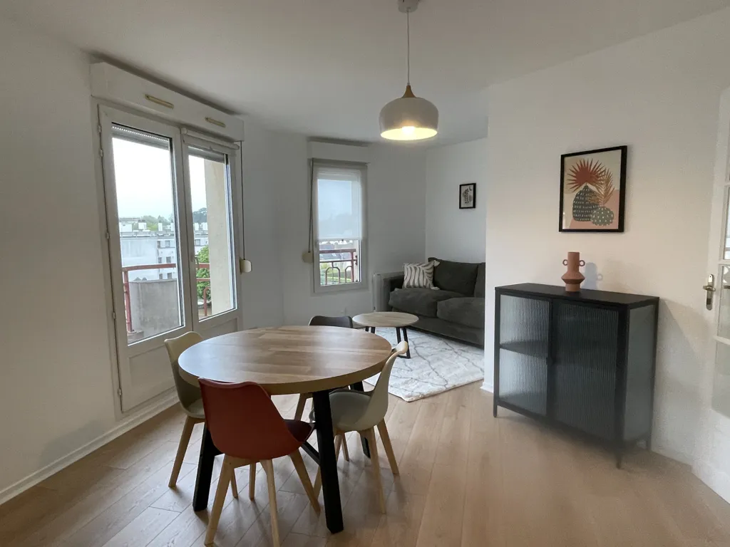 Söögituba - Meubled Studio with Balcony in City Centre