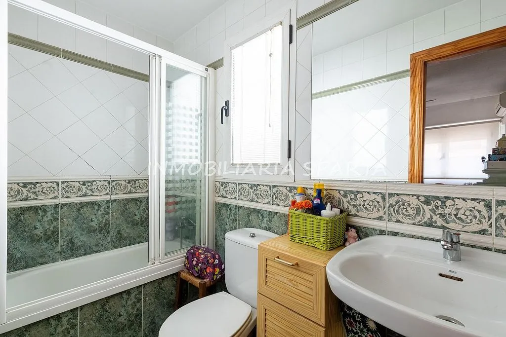 Salles de bain - Charming Duplex with Terrace in City Centre