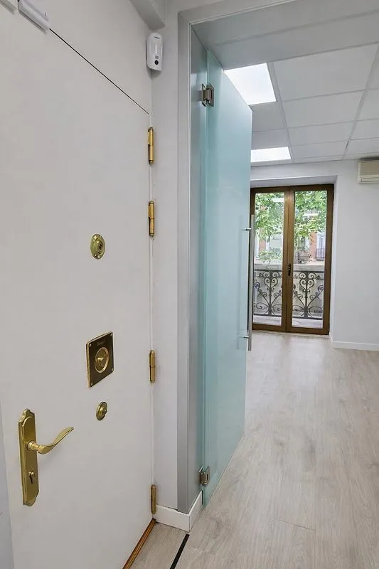 Esik - Apartment with Balconies in Calle Princesa, Madrid