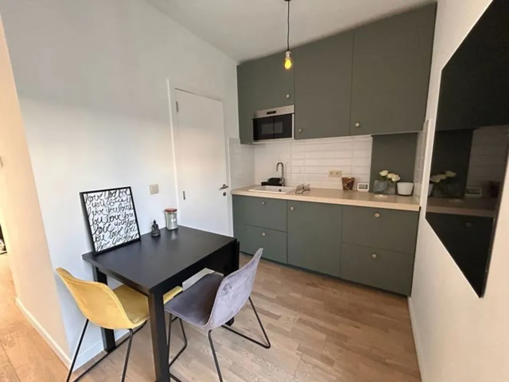 Söögituba - Furnished Studio with Terrace in Auderghem