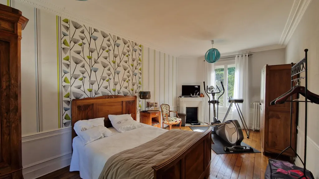 8-room house in Orsay