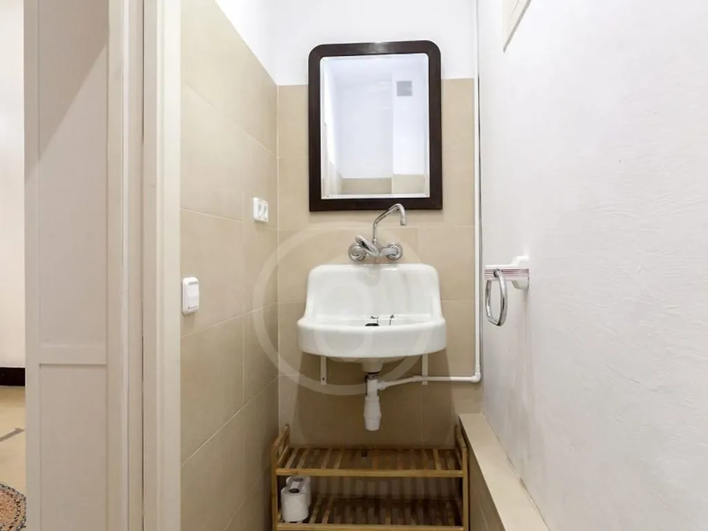 Salles de bain - Neoclassical House with Beach Proximity in Premià de Mar