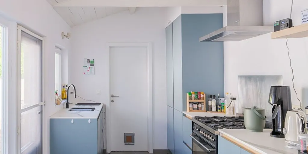 Cuisine - Maison Charmante avec Jardin à Balegem