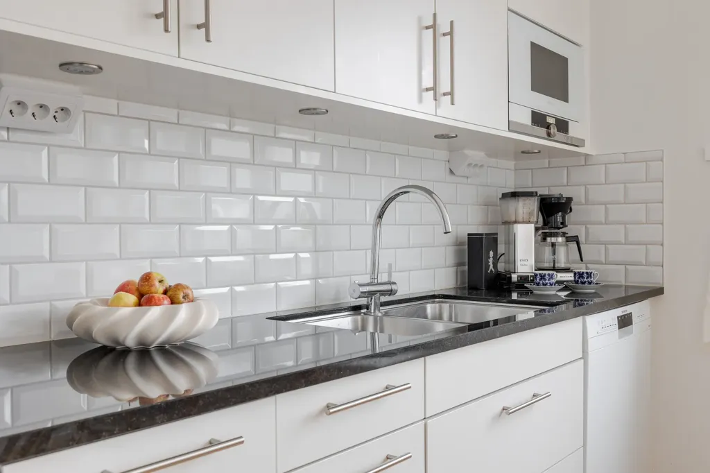 Cuisine - Apartment with Garden in Bredvik