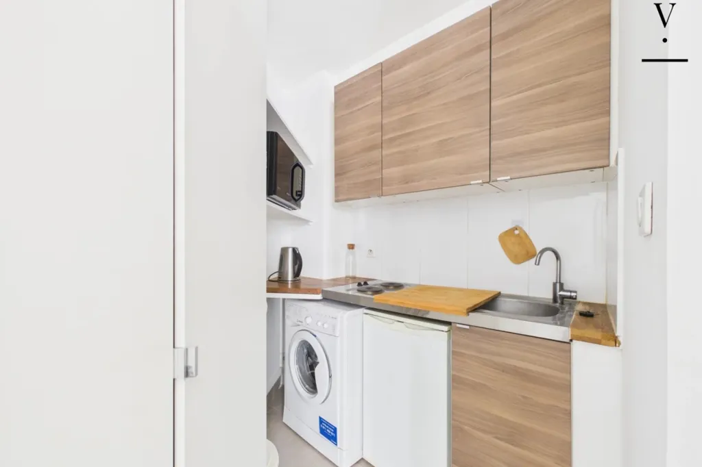 Pesuköök - Studio with Central Location in Paris 3rd