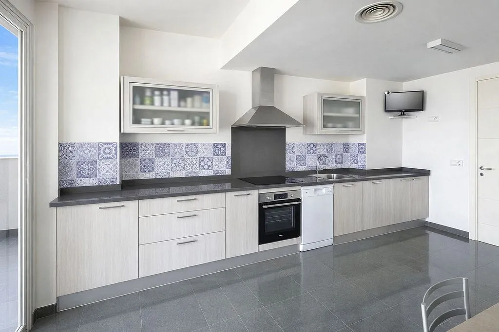 Köök - Apartment with Pool and Terrace in La Duquesa