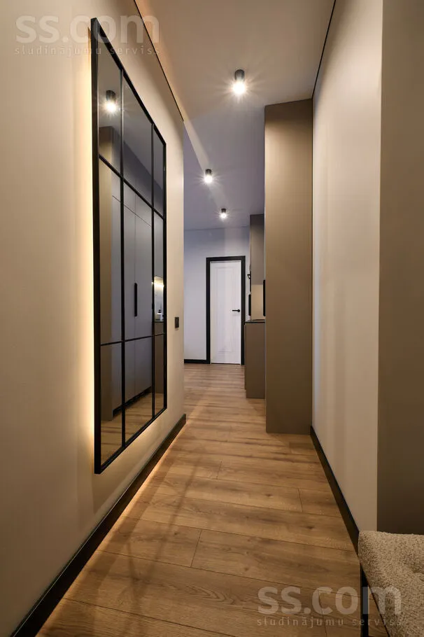 Entrée - Two-Bedroom Flat in Jugendstil Building, Riga Centre