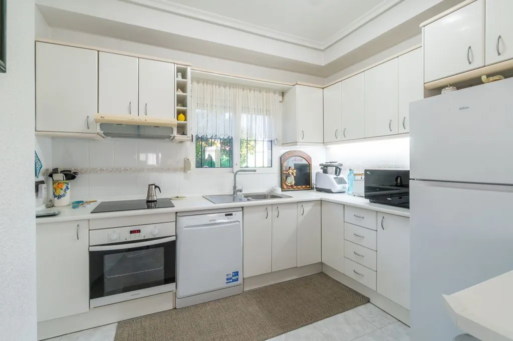 Cuisine - Luxury Villa with Pool in Playa Flamenca