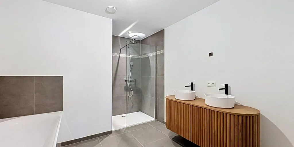 Vannitoad - Apartment with Balcony in Beauraing