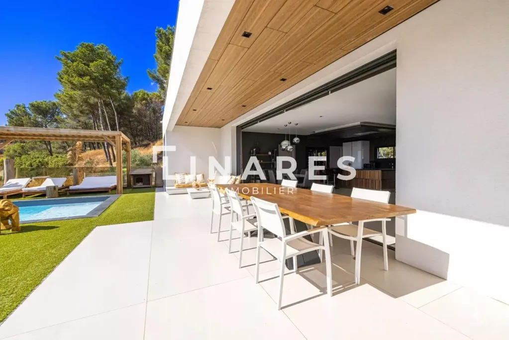 Terrass - Villa with Pool and Ascender in Marseille 11ème