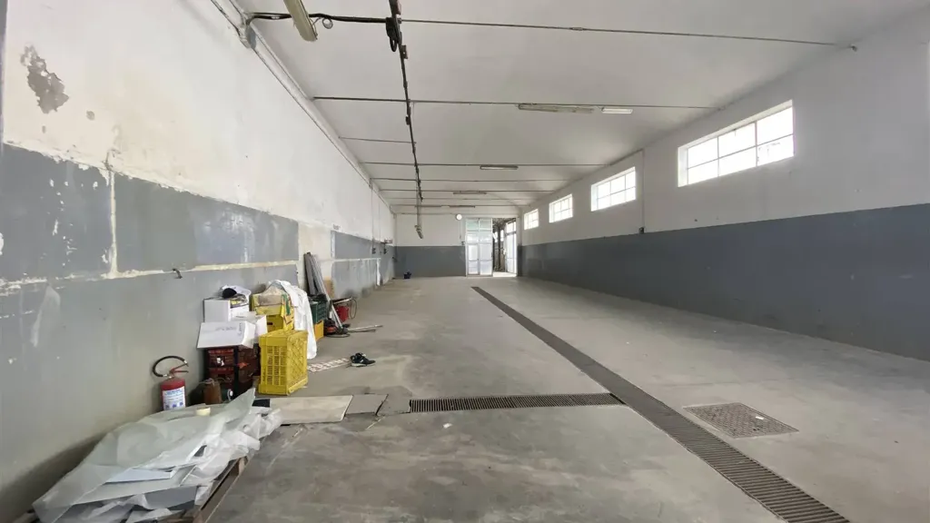 Garage - Single-Storey House with Office in Chioggia