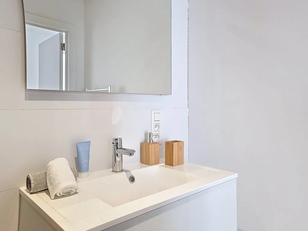 Salles de bain - Appartement Neuf avec Terrasse au Centre de Ciney
