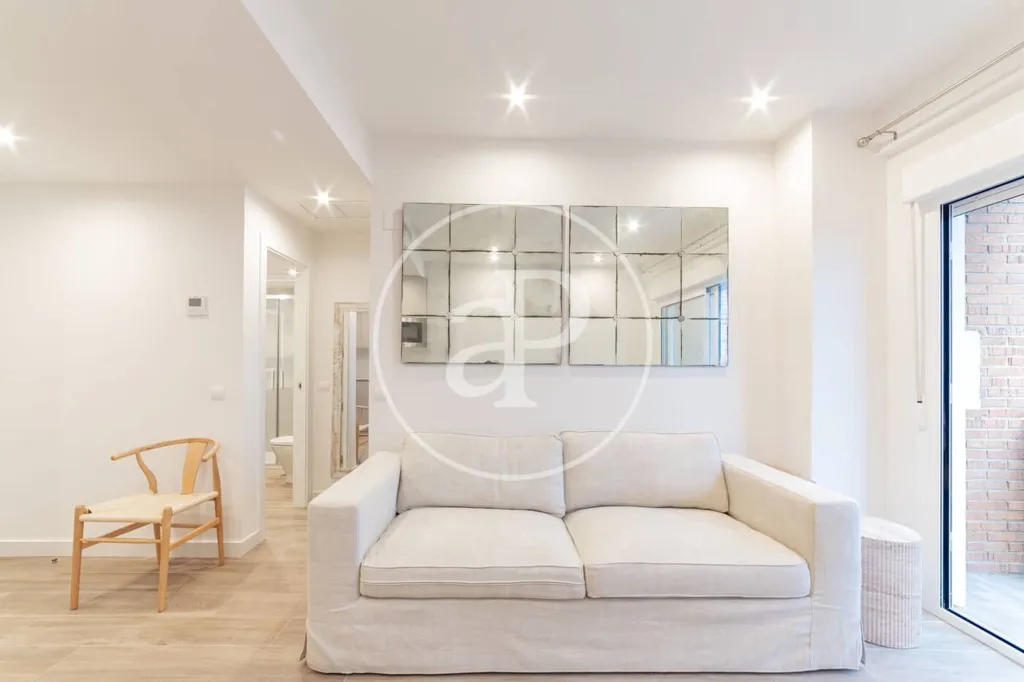 Elutuba - Renovated Apartment with Balcony in Madrid
