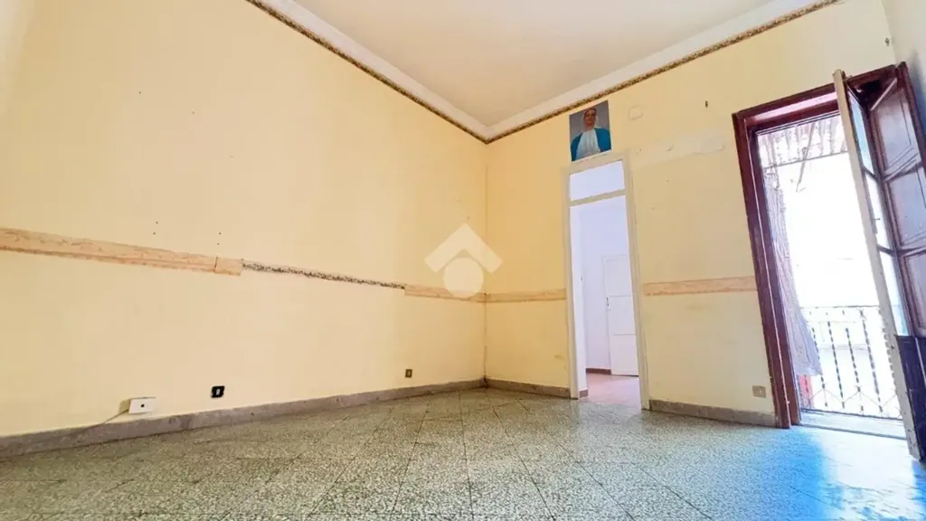 Toad - Two-Bedroom Apartment in Historic Building, Palermo