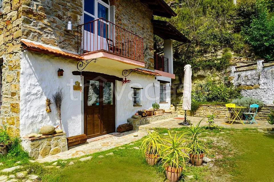 Välivaade - Restored Rustic Homes with Garden in Cortemilia