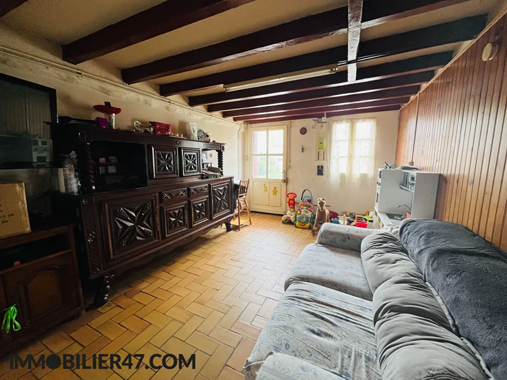 Séjour - Maison Mitoyenne avec Garage près de Tombeboeuf