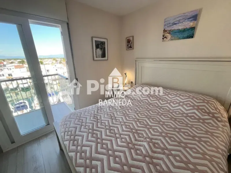 Magamistoad - Reformed Apartment with Sea View in Port Grec