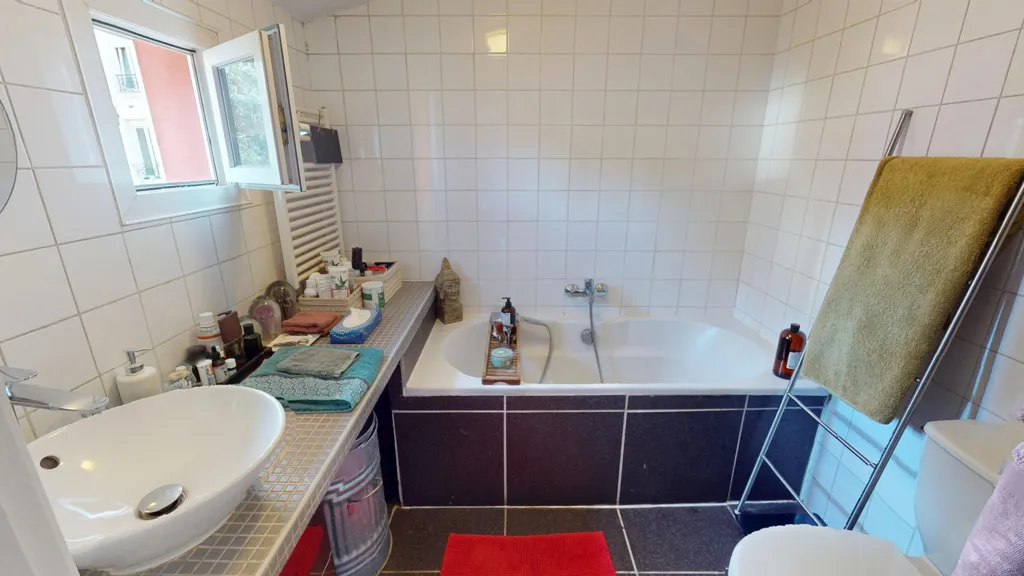 Salles de bain - Maison avec Cour Privative et Parking à Pantin