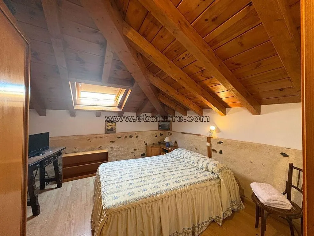 Pièces - Rural House with Balcony in Ayala
