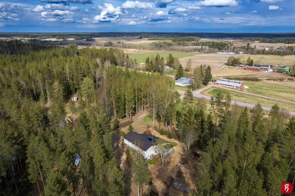 Õhuvaade - Architect-Designed Home with Sauna in Sykärä