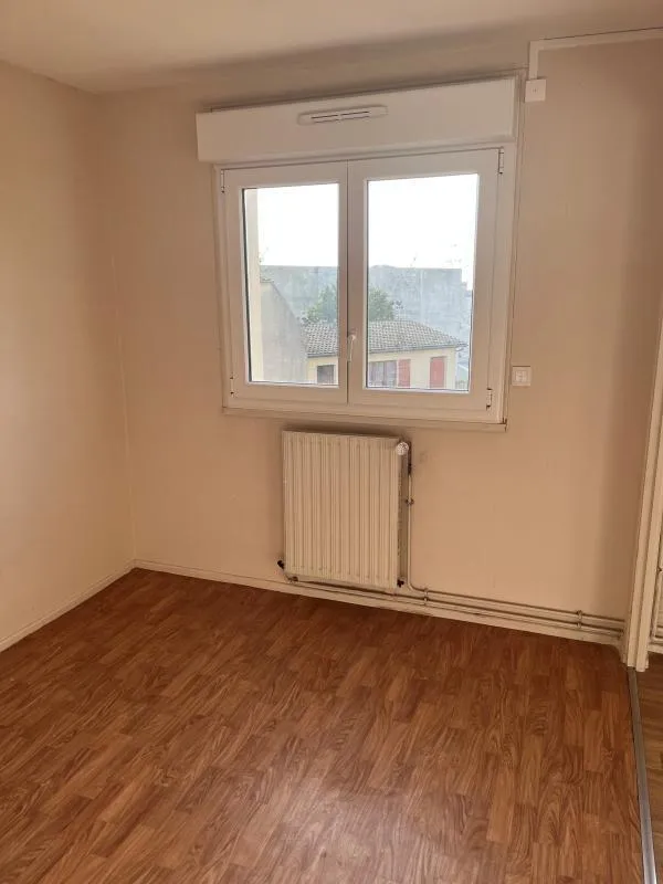 Toad - Flat with Balcony near Shops in Avize