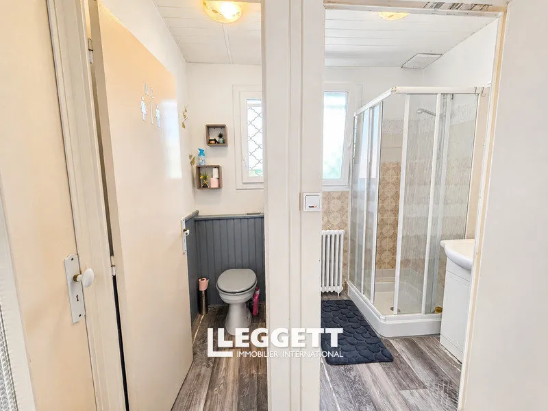 Salles de bain - Maison avec Jardin Clos à Roumazières-Loubert