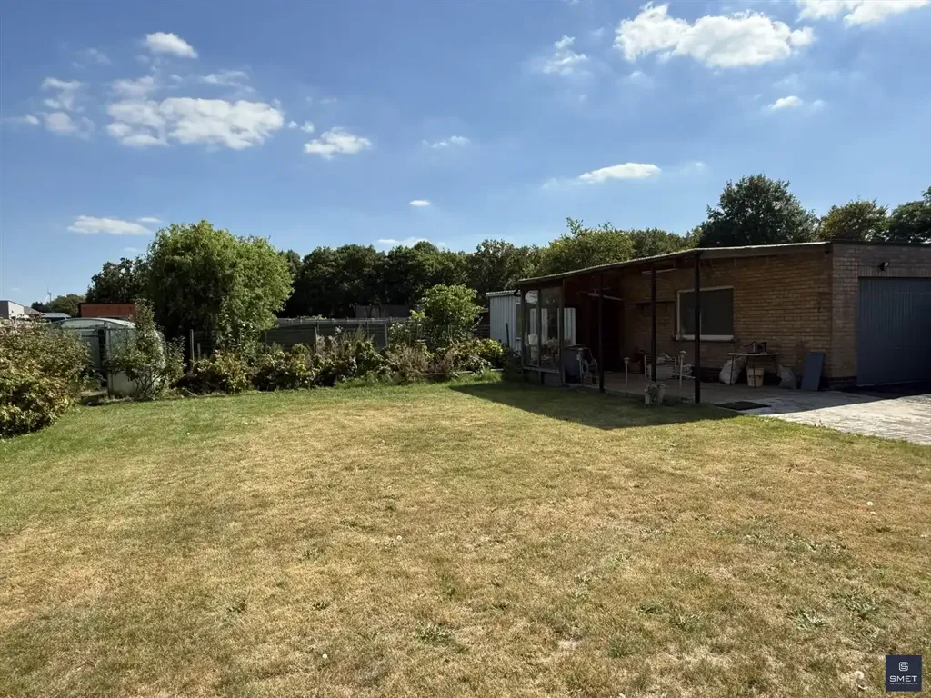 Jardin - Maison avec garage et jardin près du bois