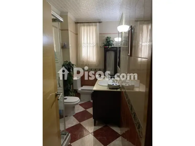 Vannitoad - Flat with Commercial Space in Los Angeles, Lorca