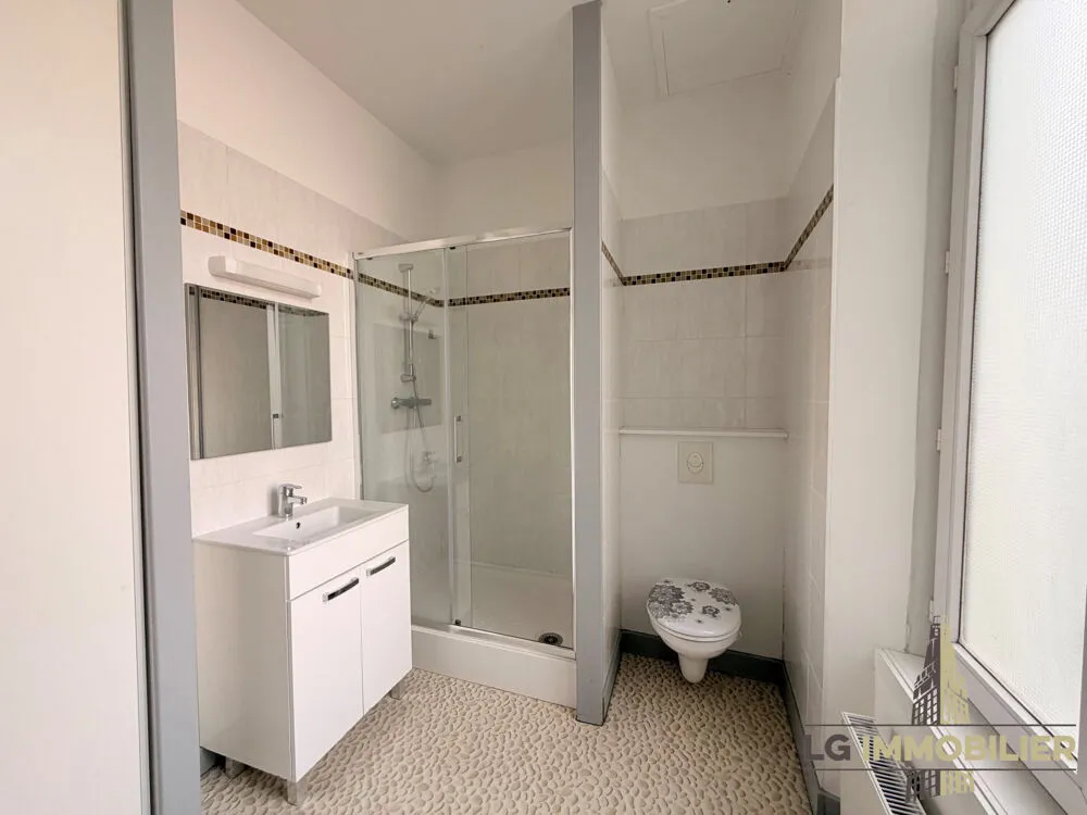 Salles de bain - Appartement 1 Pièce en Centre-Ville d'Amiens