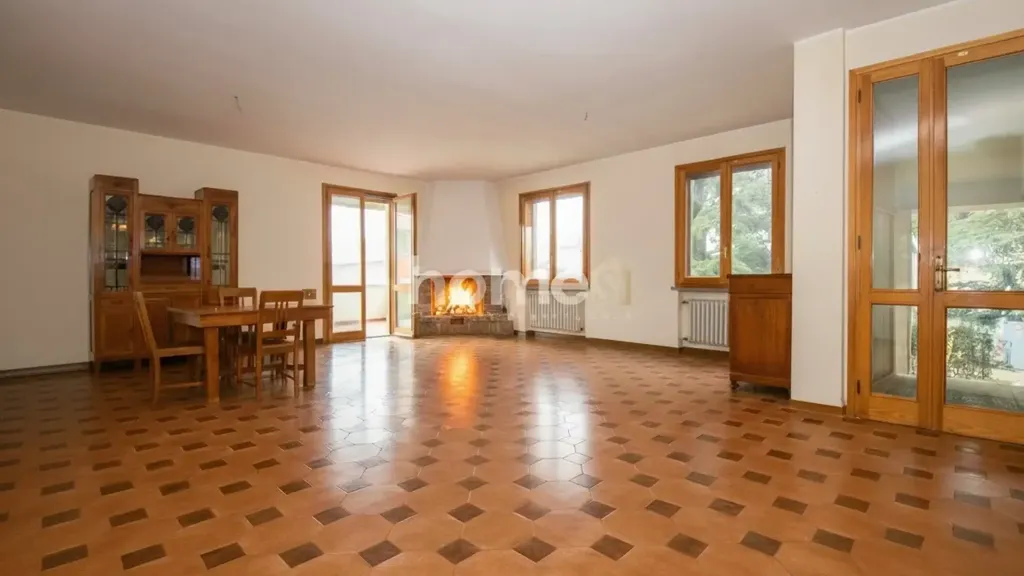 Séjour - Villa with Solar Panels in Albinea