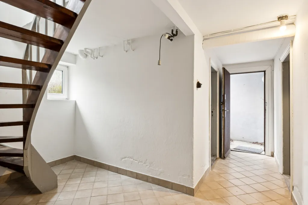 Pièces - Villa with Potential for Renovation in Herning