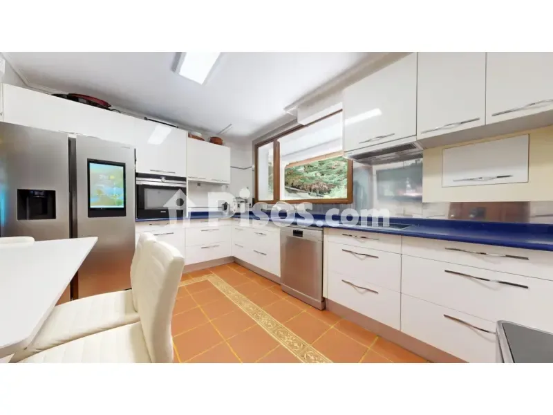 Kitchen - Independent Villa with Private Pool in Gueñes