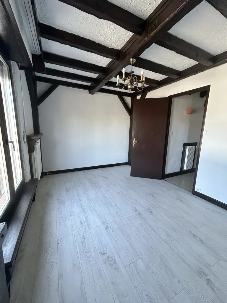 Toad - 3-Bedroom Flat with Courtyard View in Lingolsheim