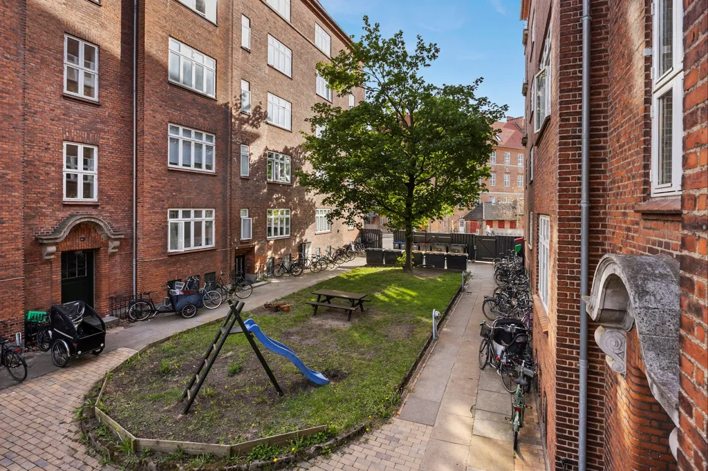 Giardino - Charming 2-Bedroom with Classic Details on Amagerbro