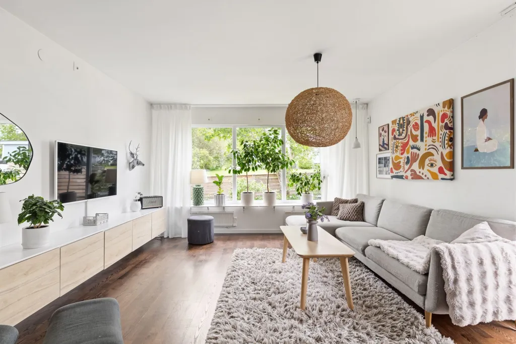 Living Room - Family-Friendly Semi-Detached House in Taberg