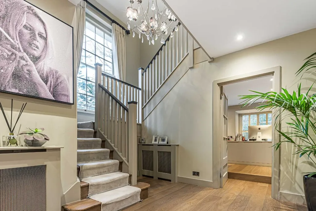 Stanze - Casa con 5 camere a Enfield