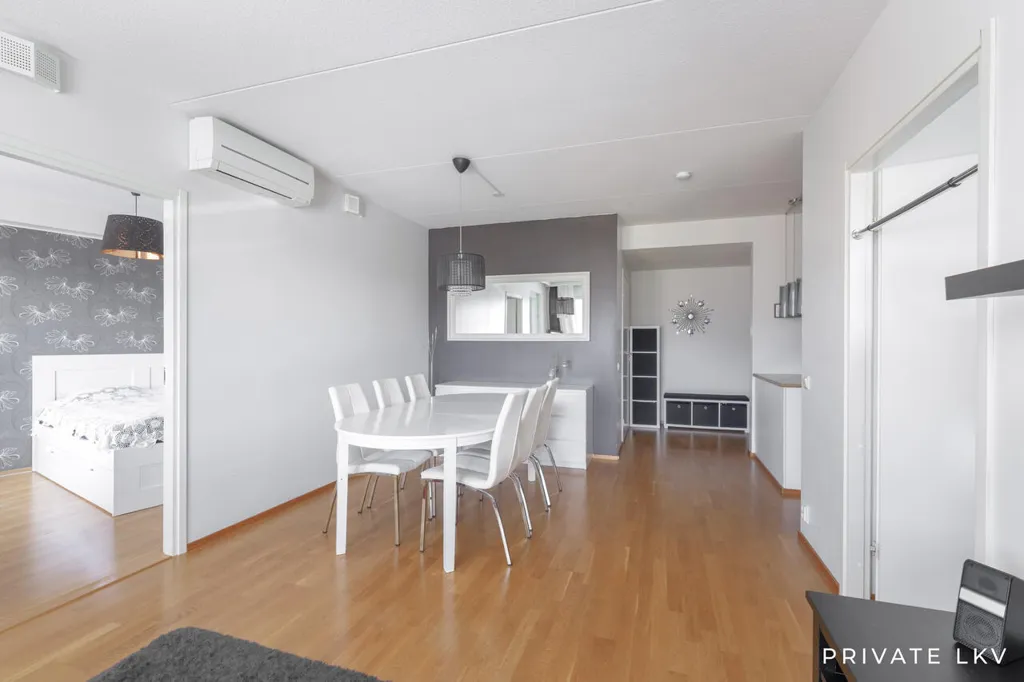 Salle à manger - 3-Bedroom Apartment with Balcony in Espoo Tuomarila