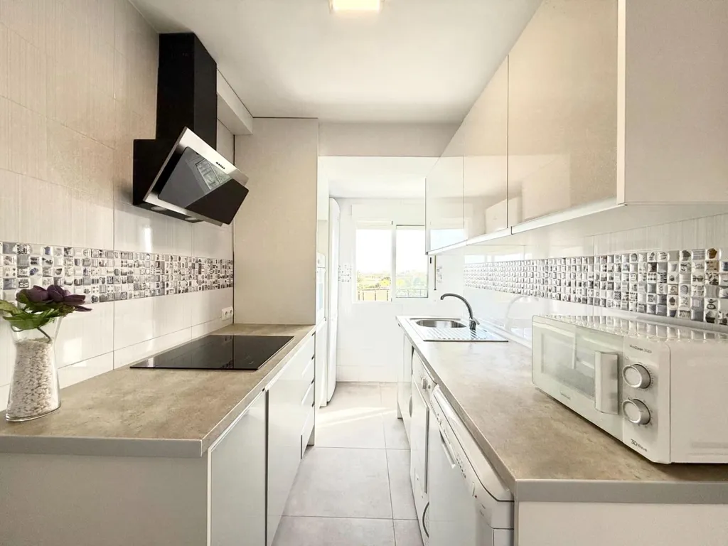 Kitchen - Reformed Flat with Balcony in Burjassot