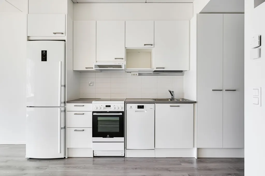 Cuisine - Studio Apartment with Glazed Balcony in Haaga