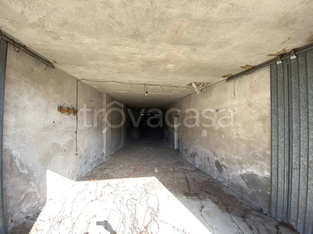 Garage - Semi-detached House with Garden in Ceva