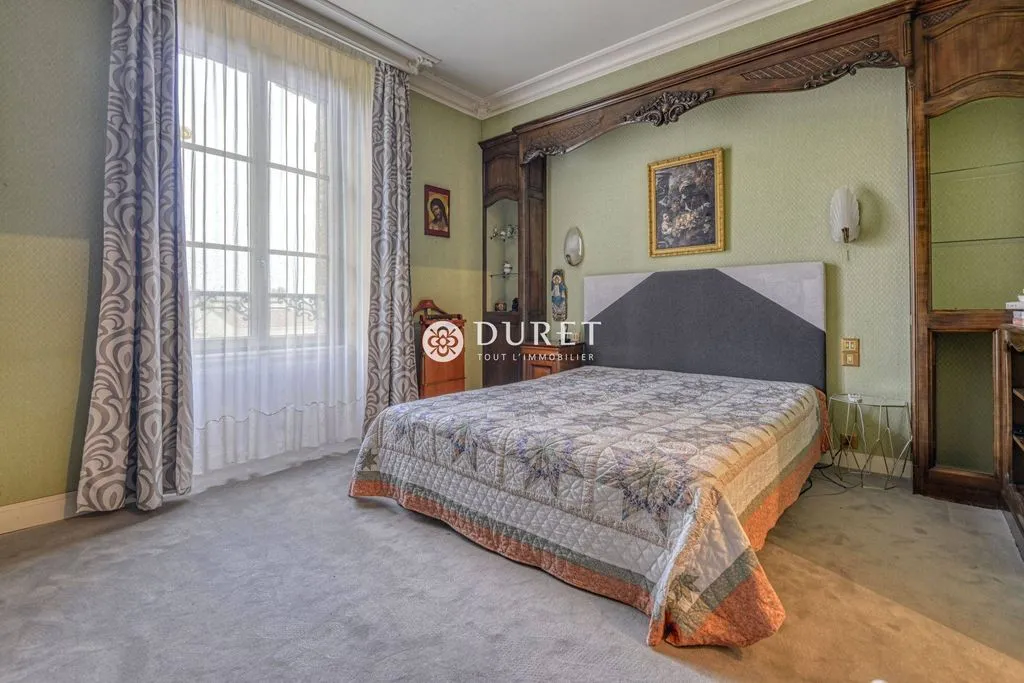 Chambres - Maison de Luxe avec Parc Boisé à Cugand