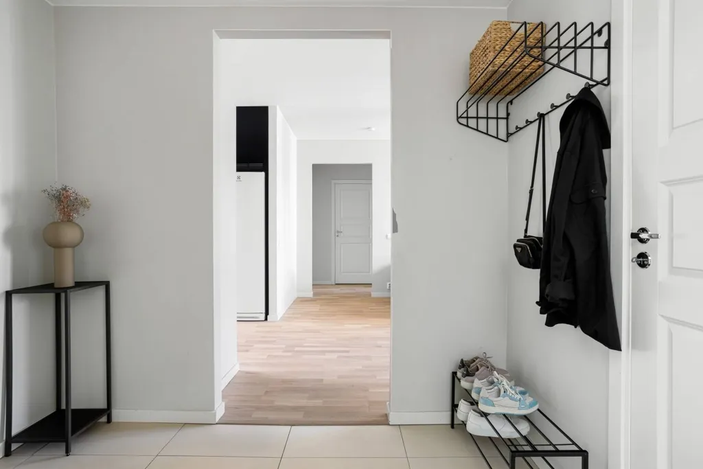 Ingresso - Apartment with South-Facing Balcony in Barkarby