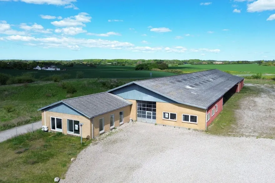 Õhuvaade - Office Building with Shared Facilities near Næstved
